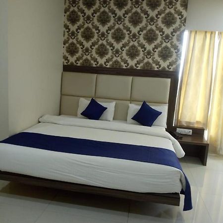 Mnr Resort Piparia ภายนอก รูปภาพ
