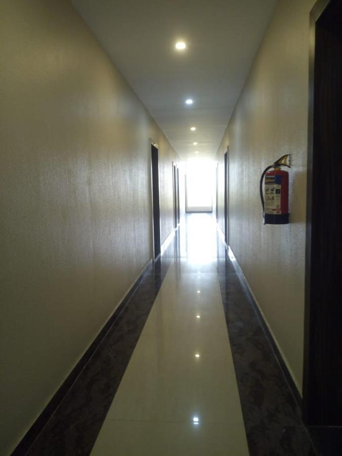 Mnr Resort Piparia ภายนอก รูปภาพ