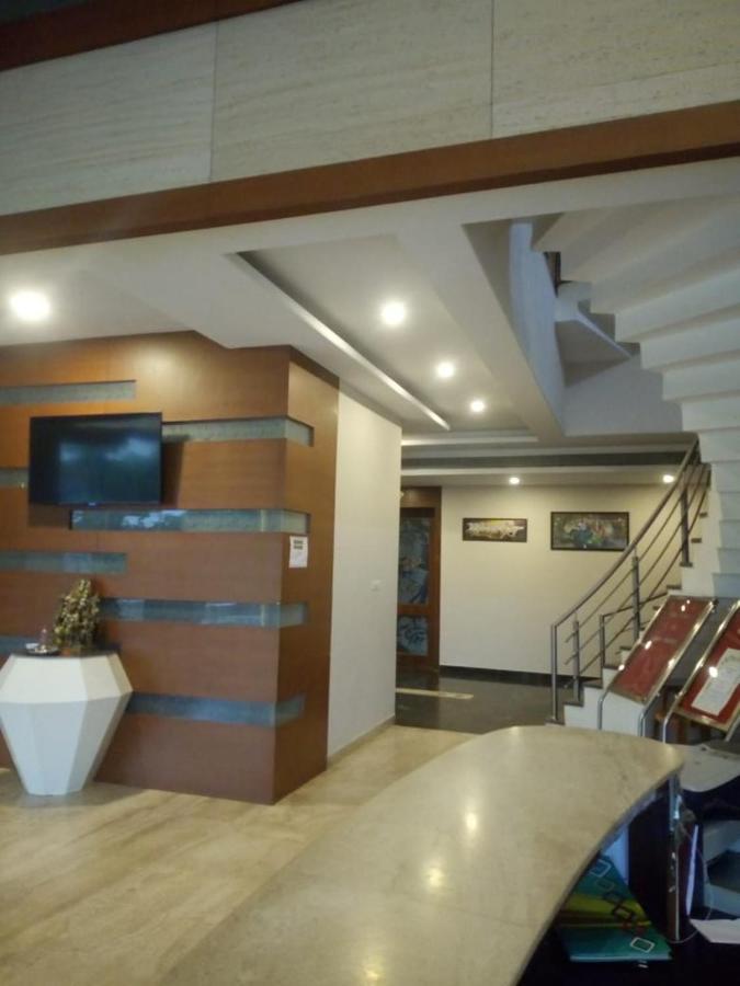 Mnr Resort Piparia ภายนอก รูปภาพ